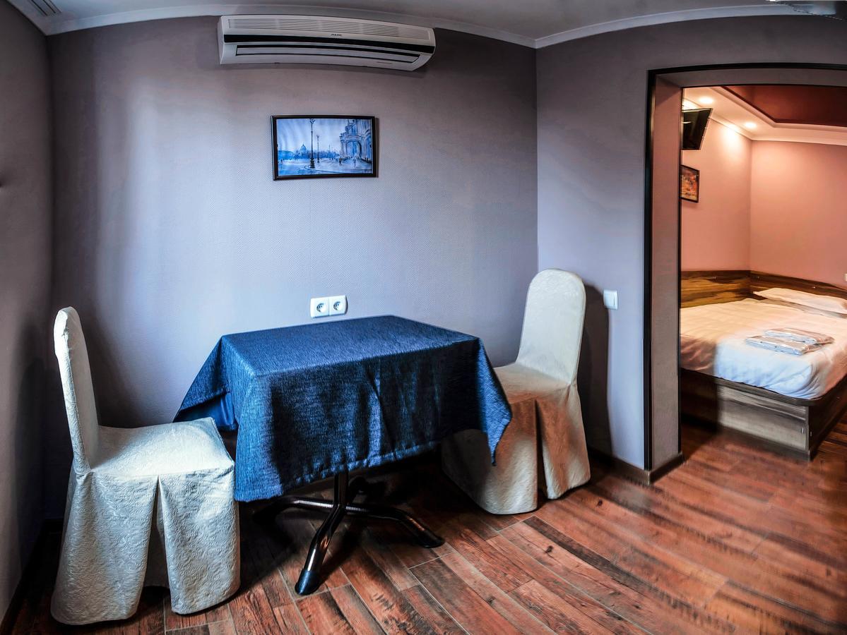 Salut Hotel Bisjkek Eksteriør billede