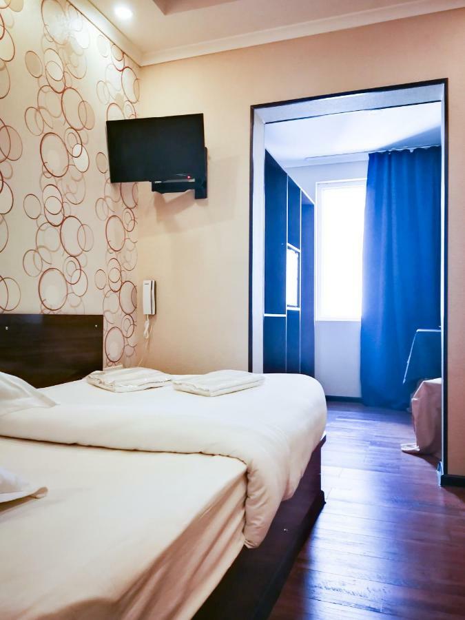 Salut Hotel Bisjkek Eksteriør billede