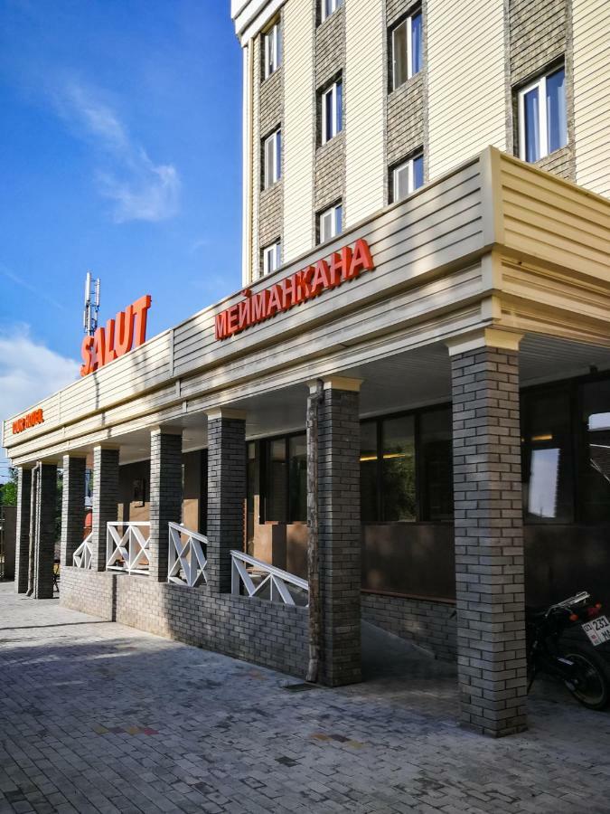 Salut Hotel Bisjkek Eksteriør billede